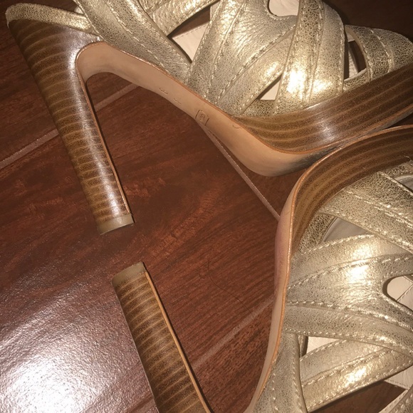 Coach gold leather strap heel - Picture 7 of 8
